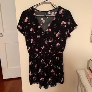 Flowery romper size 10